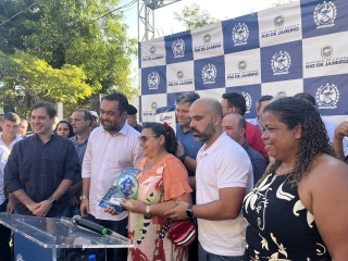 f98ed1ea-d593-4da2-9693-edbc2e5a9d3a