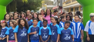 19f7a259-3590-422b-9074-17435618bf13